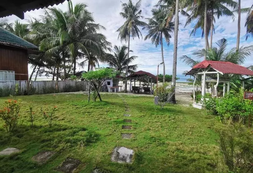 ペンション Tropicasa Siquijor Seafront Guest House