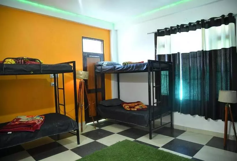 ユースホステル Himtrek Stays, Kasol