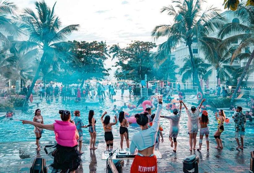 B5 12a03 Phu Quoc Waterfront Hotel Beach Swimming Pool