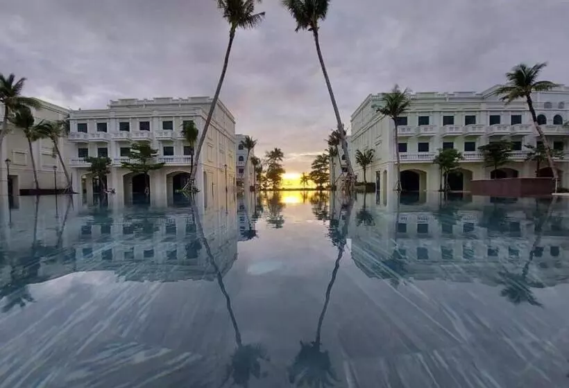 B5 12a03 Phu Quoc Waterfront Hotel Beach Swimming Pool
