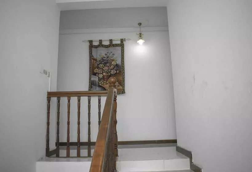 ベッドアンドブレックファースト Sulkhan Serviced Apartment