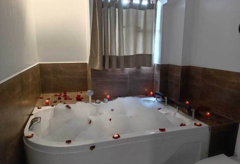 فندق فئة نجمة واحدة El Sol Hotel Urubamba