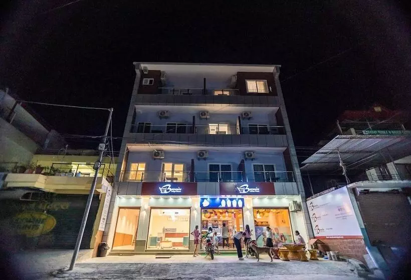 هتل Baranda Restro And Events