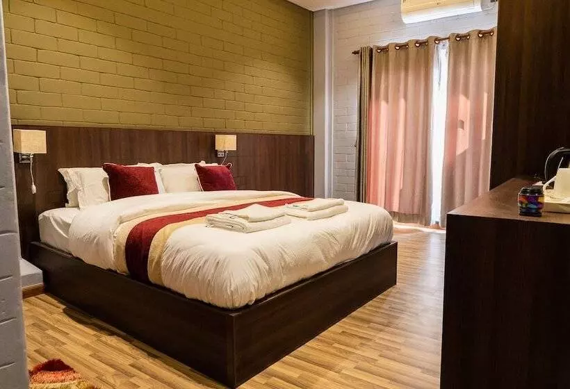 هتل Baranda Restro And Events