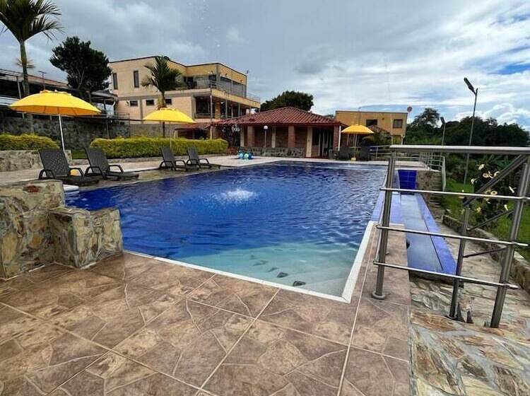 هتل Bora Bora Campestre Los Mangos