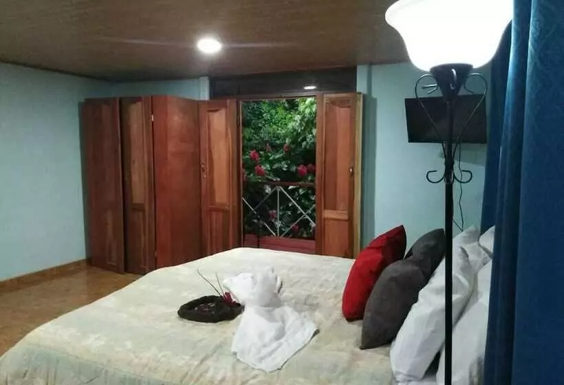 Hotelli Cabinas Ecogarden Arenal