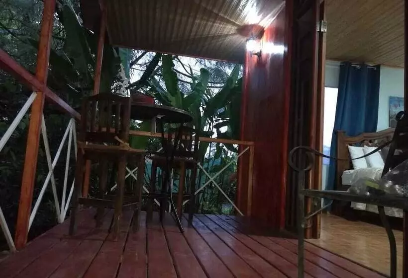 Hotelli Cabinas Ecogarden Arenal