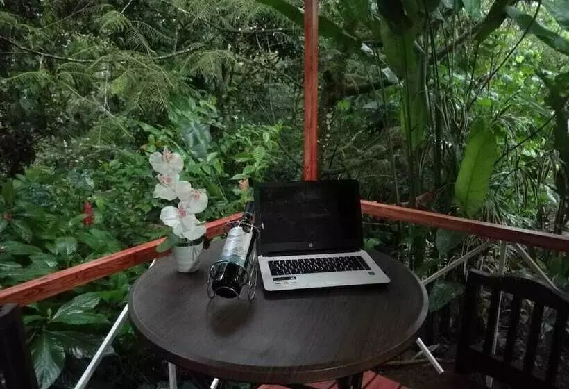 Hotelli Cabinas Ecogarden Arenal