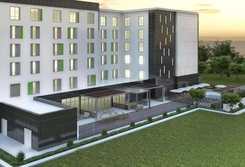 هتل Courtyard By Marriott Lake City