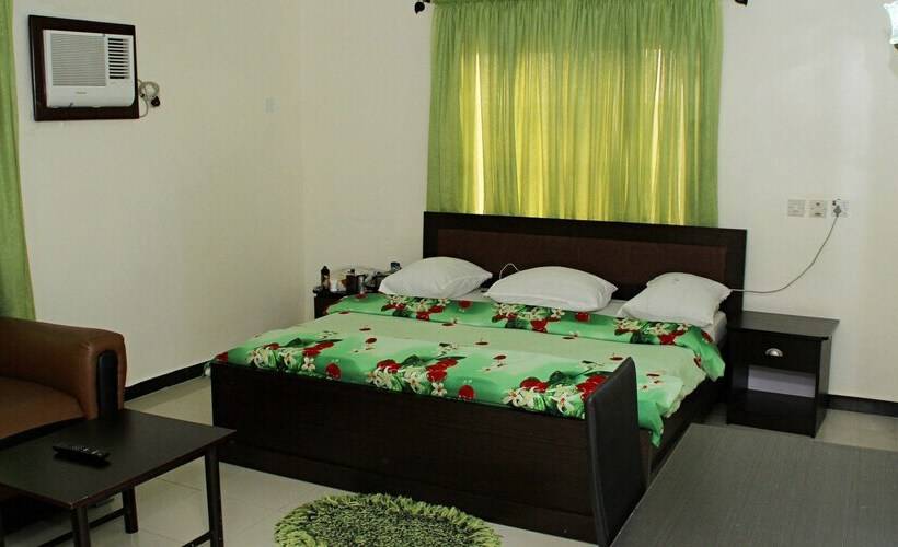 هتل De Castle Luxury Home