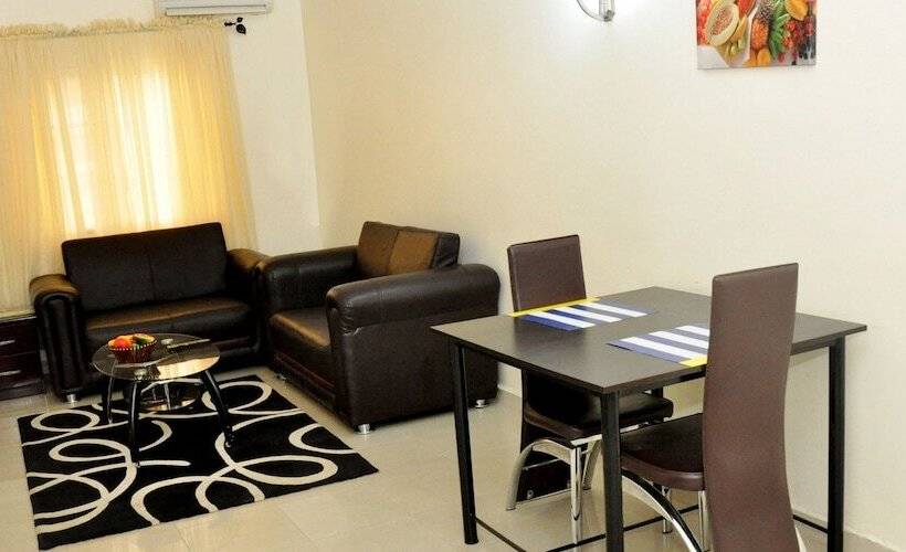 هتل De Castle Luxury Home