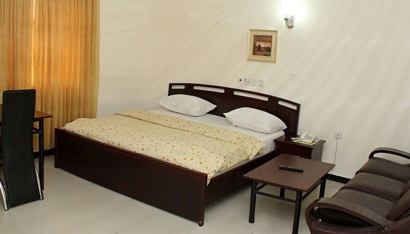 هتل De Castle Luxury Home