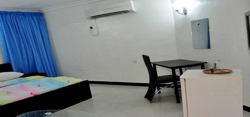 هتل De Castle Luxury Home