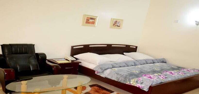 هتل De Castle Luxury Home