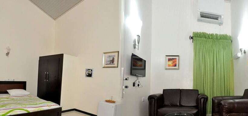 هتل De Castle Luxury Home