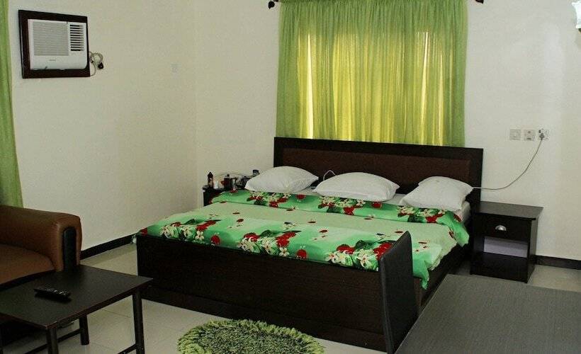 هتل De Castle Luxury Home