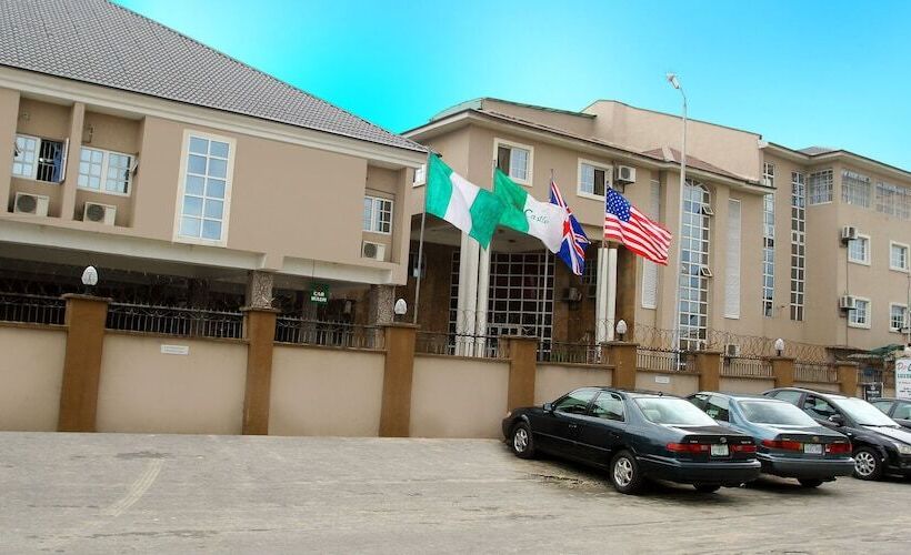 هتل De Castle Luxury Home