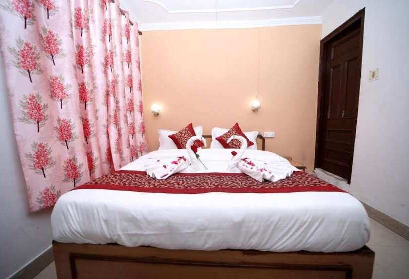 Hotelli Grand The Mall