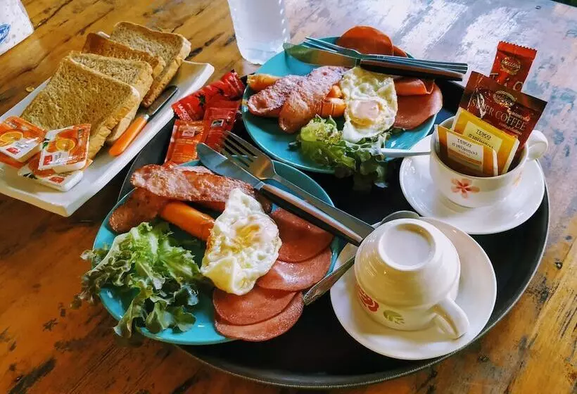 Hotelli Lake Camp Resort