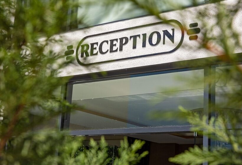 هتل Riva Hill Resort