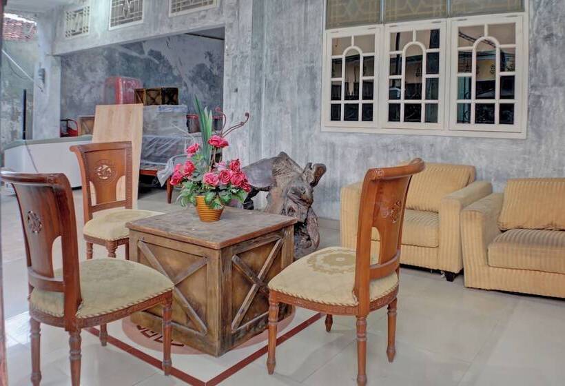 Otel Spot On 92834 Wisma Dira Tiara Syariah