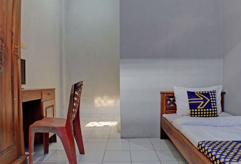 Otel Spot On 92834 Wisma Dira Tiara Syariah