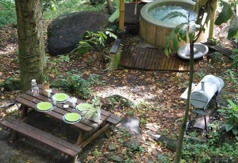 پانسیون Ecolodge Martinique