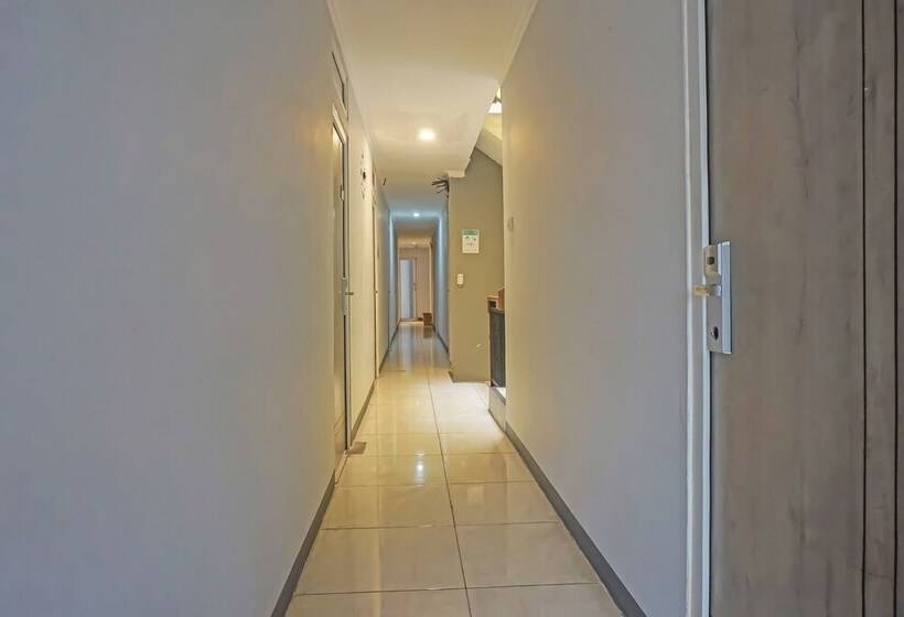 Pension Elite Residence Ciputat By Oyo