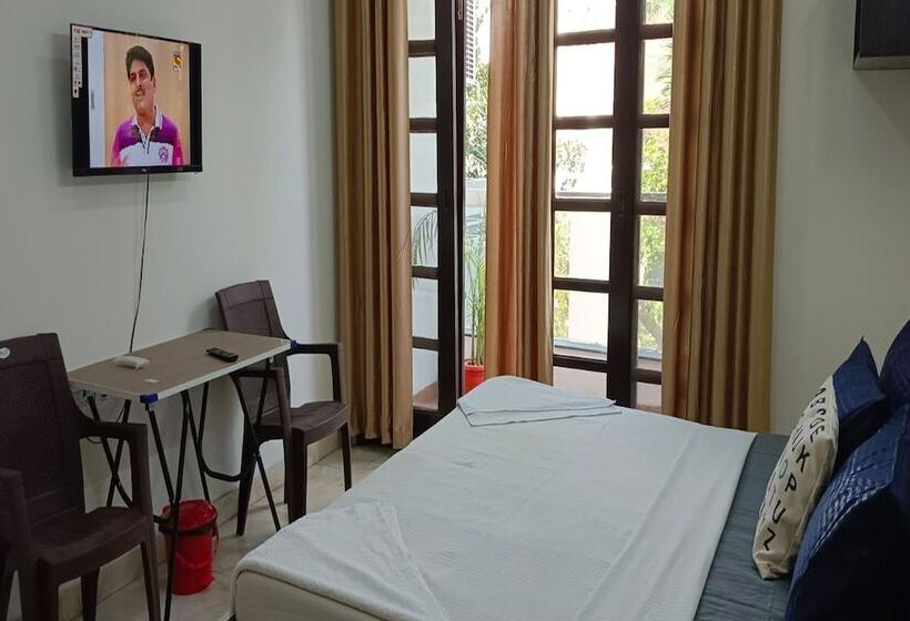 펜션 Singh Deluxe Inn