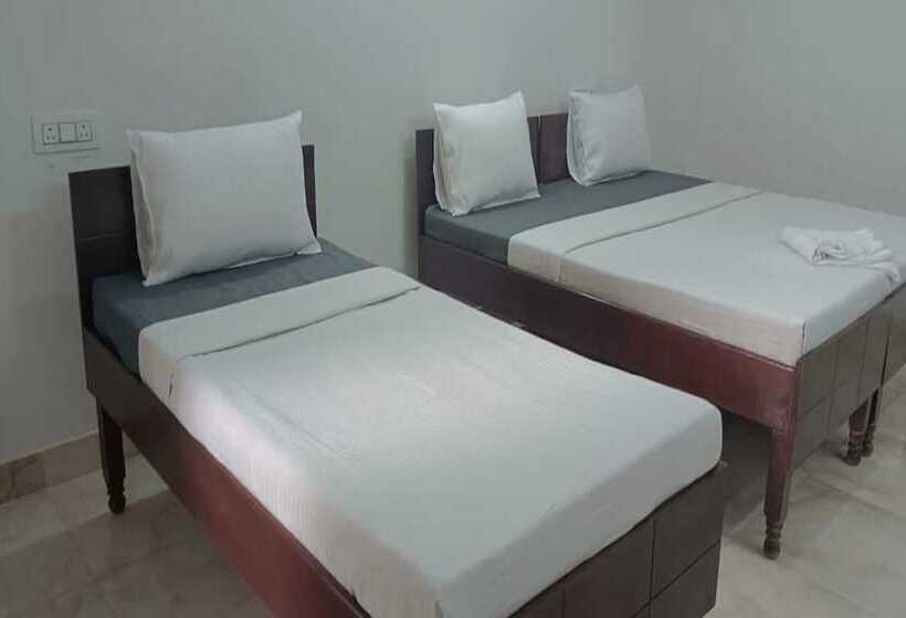 펜션 Singh Deluxe Inn