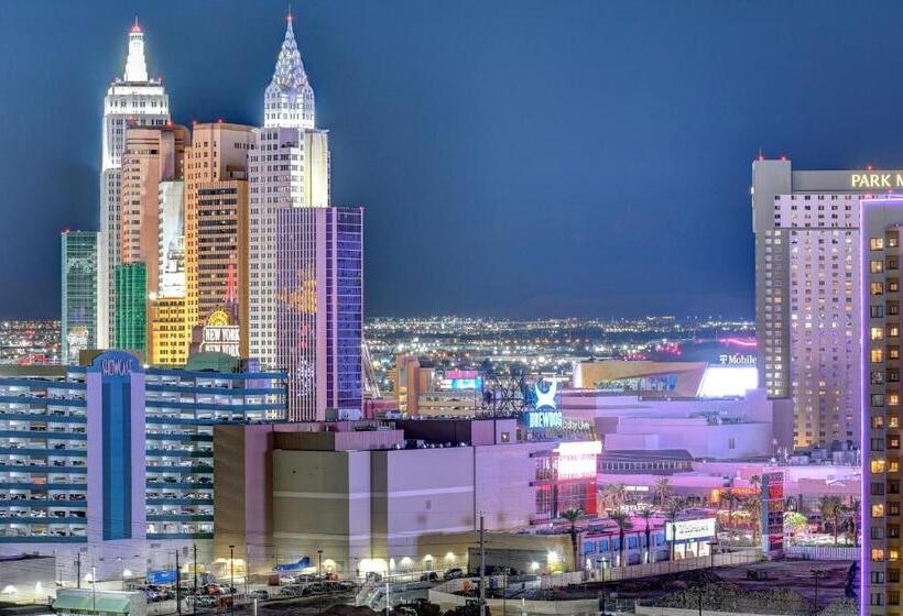 Balcony Strip View Suite Mgm Signature Tower 3