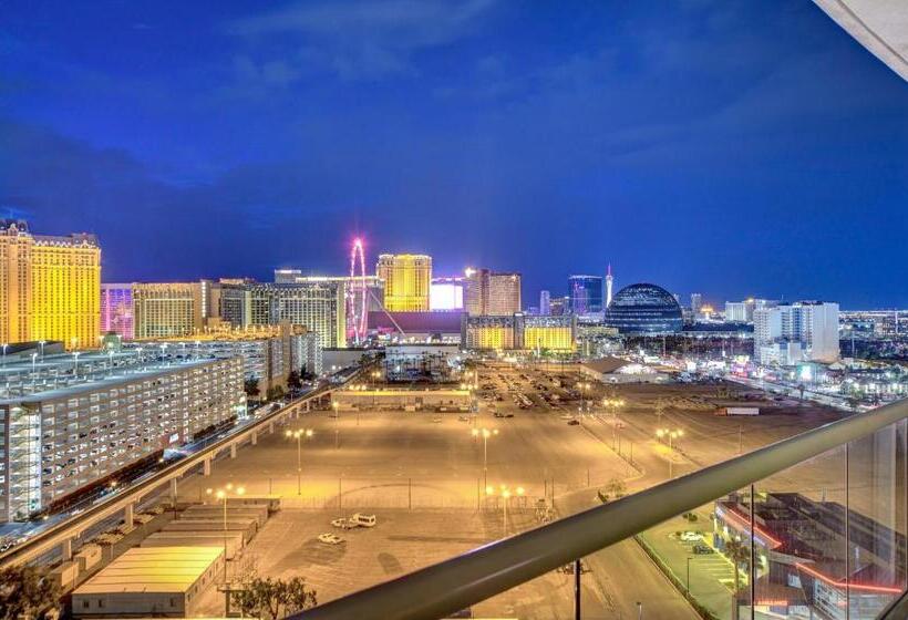 Balcony Strip View Suite Mgm Signature Tower 3