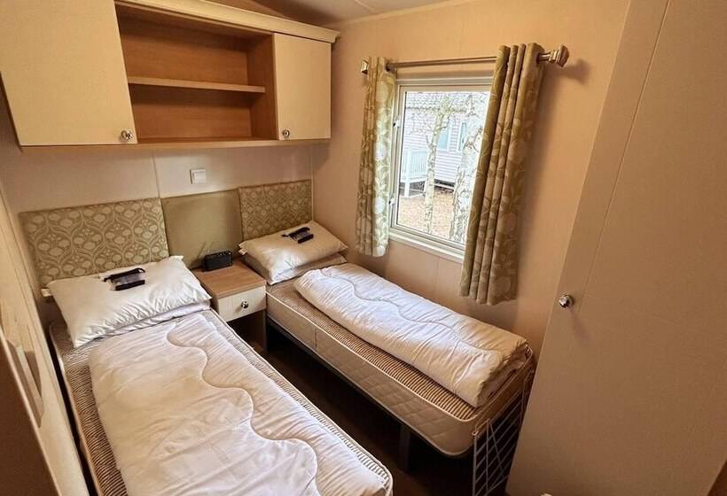 Beautiful 3 Bed Selfcontained Lodge Great Yarmouth