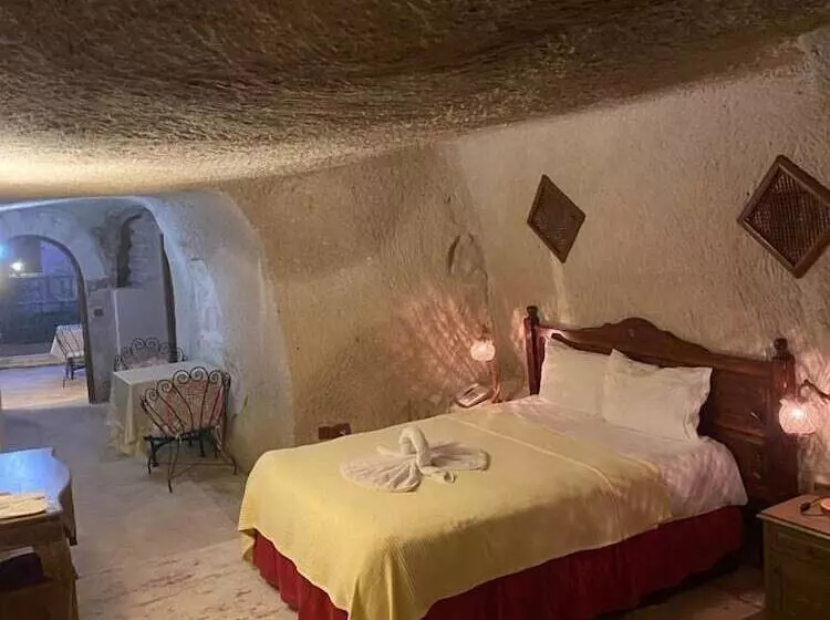 ベッドアンドブレックファースト Ela Cave House