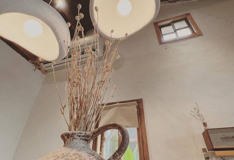 تختخواب و صبحانه Twilight Stone