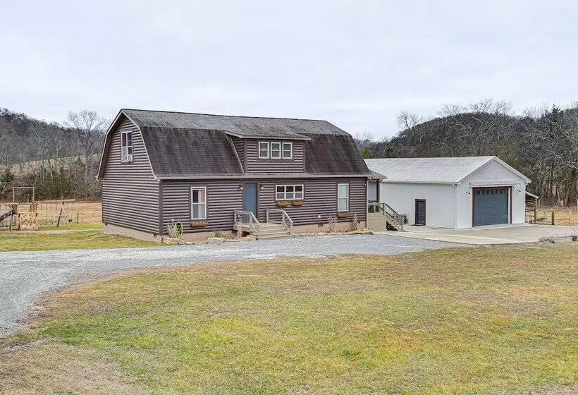 Bethpage Home W/ Private Hot Tub & Game Room!