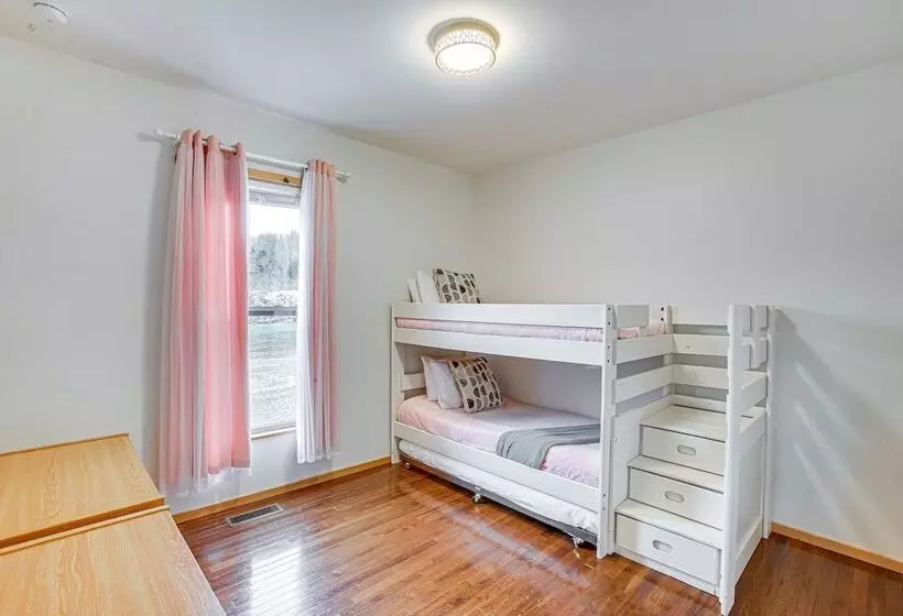 Bethpage Home W/ Private Hot Tub & Game Room!