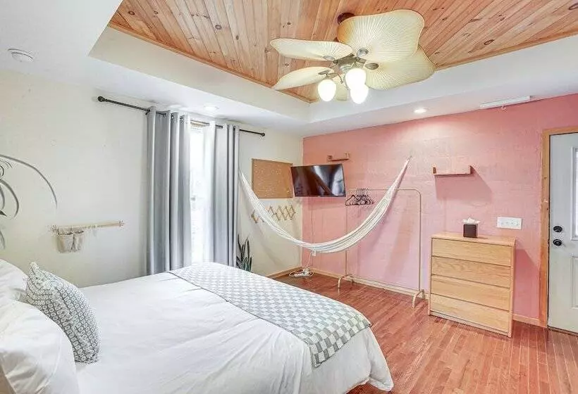Bethpage Home W/ Private Hot Tub & Game Room!