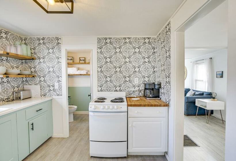 Dog Friendly Old Orchard Beach Home < 1 Mi To Pier