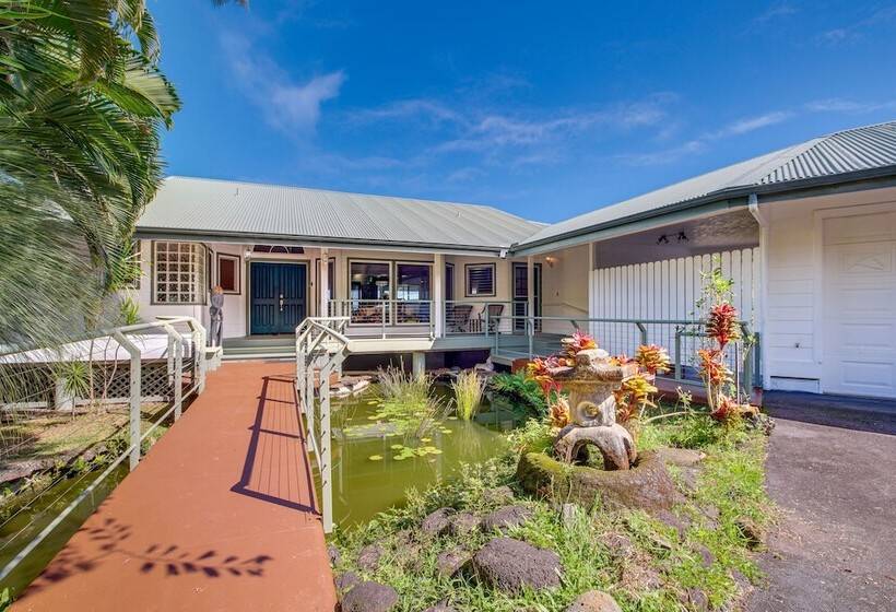 Honomu Home W/ Screened Lanai + Ocean Views!