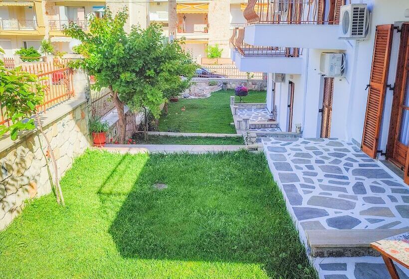 Отель Apartments Eytyxia