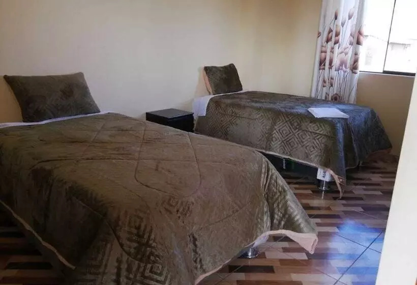 Hotelli Hospedaje Libertadores