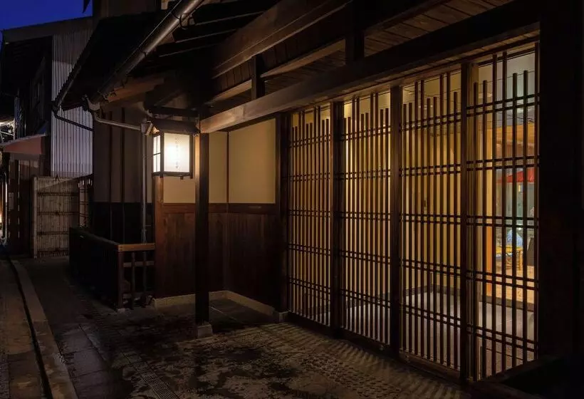 ホテル Ibis Styles Kyoto Shijo