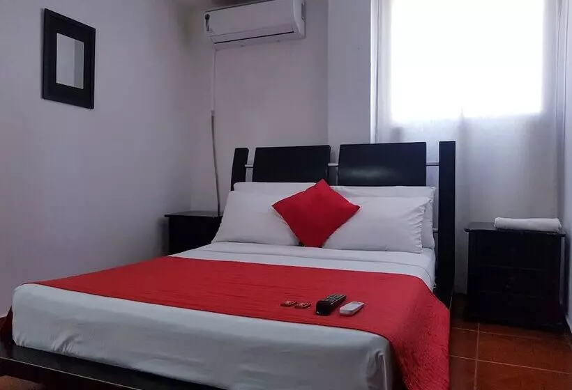 Hotelli Media Luna Santa Marta