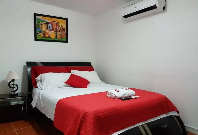 Hotelli Media Luna Santa Marta
