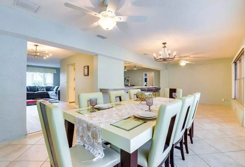 6 Mi To Beach, Beach Gear: Idyllic Bradenton Home