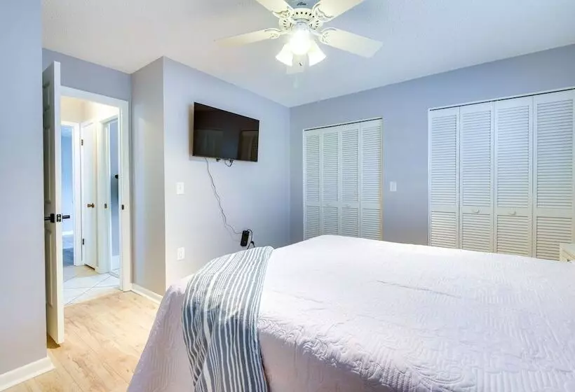 6 Mi To Beach, Beach Gear: Idyllic Bradenton Home