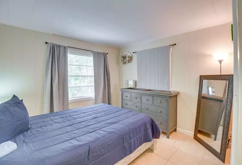 Patio & Grill: Idyllic Sorrento Vacation Home!