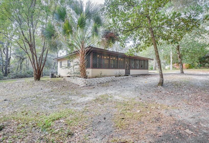 Patio & Grill: Idyllic Sorrento Vacation Home!