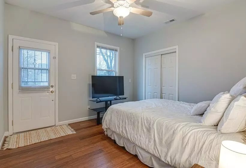 Indianapolis Home W/ Fire Pit: 3 Mi To Downtown!